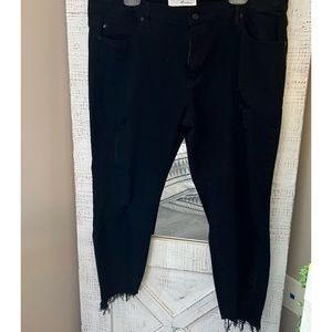 Black distressed jeggings